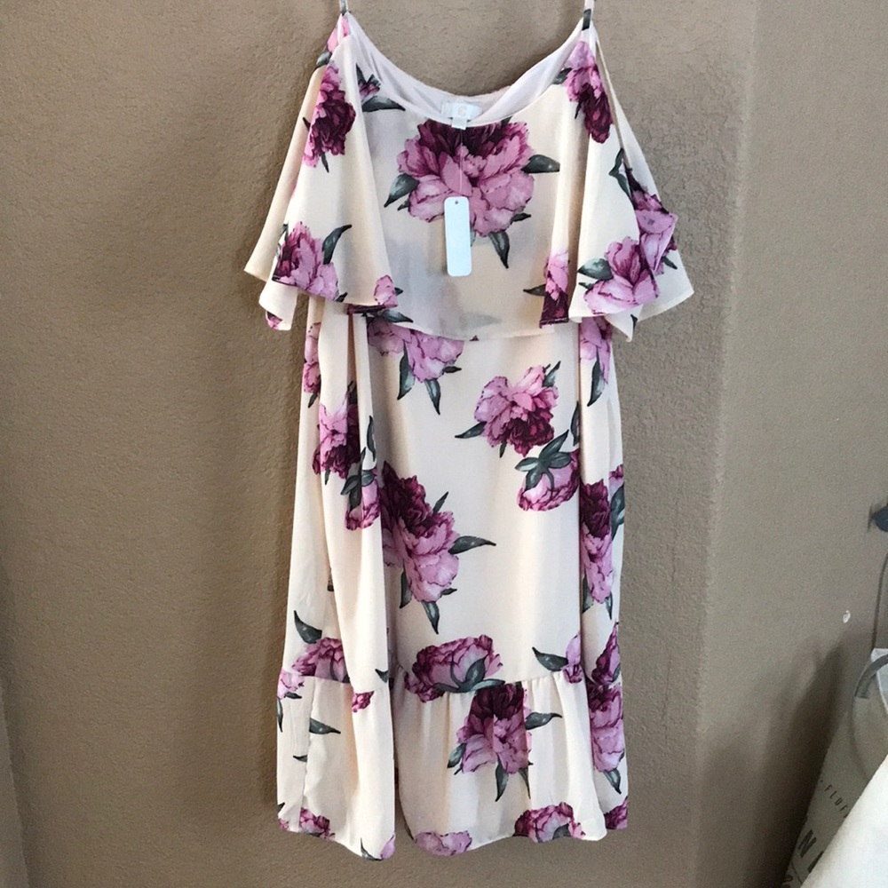 NWT Floral Cold Shoulder Dress